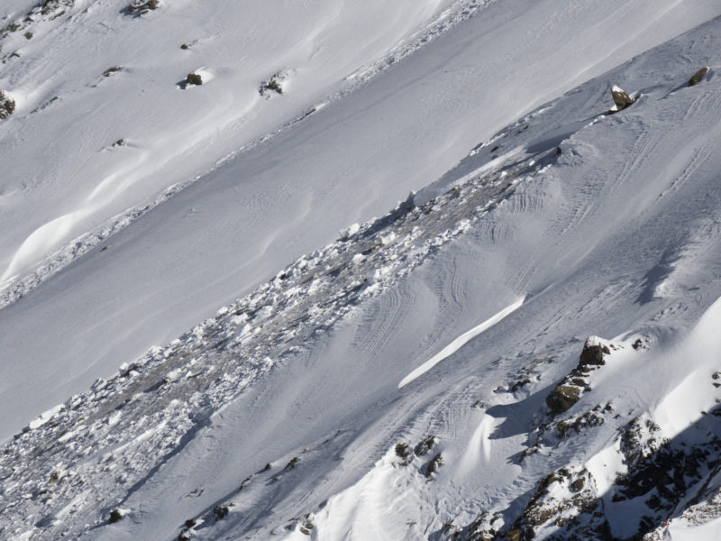Close-up view of the crown of the natural avalanche that failed in the NW bowl of Galena Peak. Note the dark and dirty look to the bed surface, an indicator that it likely failed on older snow. 