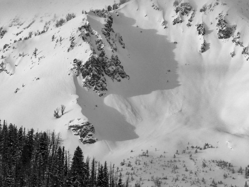 These avalanches released near 9,700' on an E-facing slope of Saviers Pk in the Smoky Mtns. 