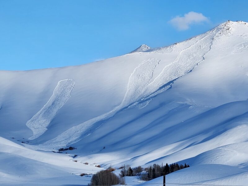 Natural avalanches in Croy Canyon (NW aspects).