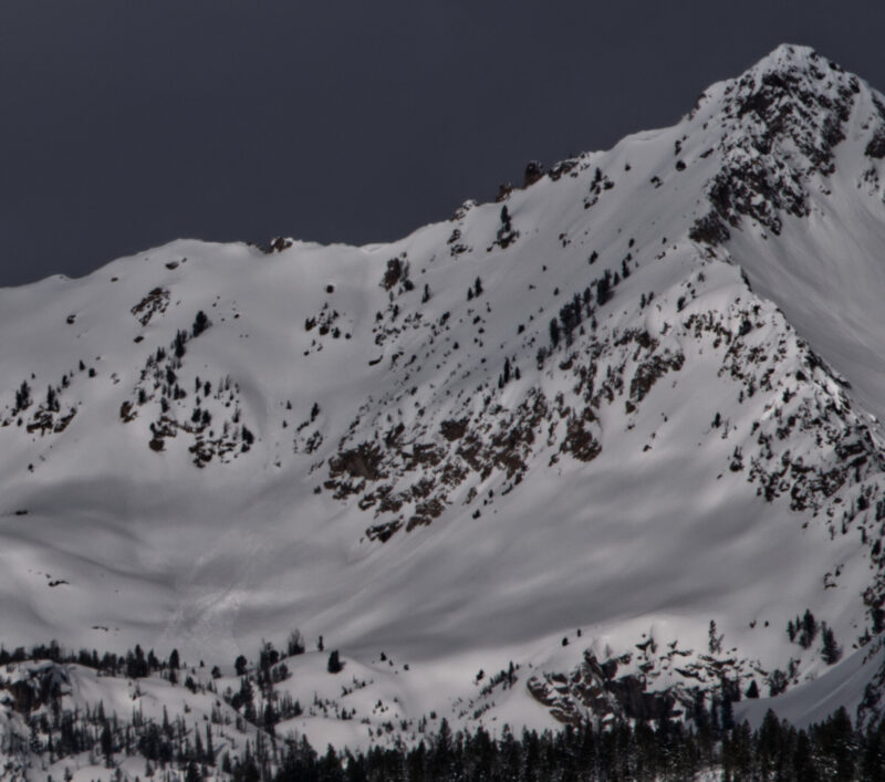 (3/12/23) A very large avalanche occurred on a SE slope at 10,000' in the central Sawtooth mountains. 