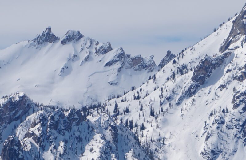 This very large avalanche released naturally in the northern Sawtooth Mtns near Mystery and McGown peaks, likely around April 1-4. NE aspect near 9400'. 